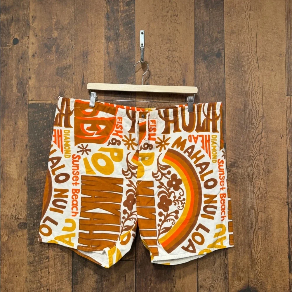 Vintage Hawaiian holiday sports wear shorts - Picture 2 of 6